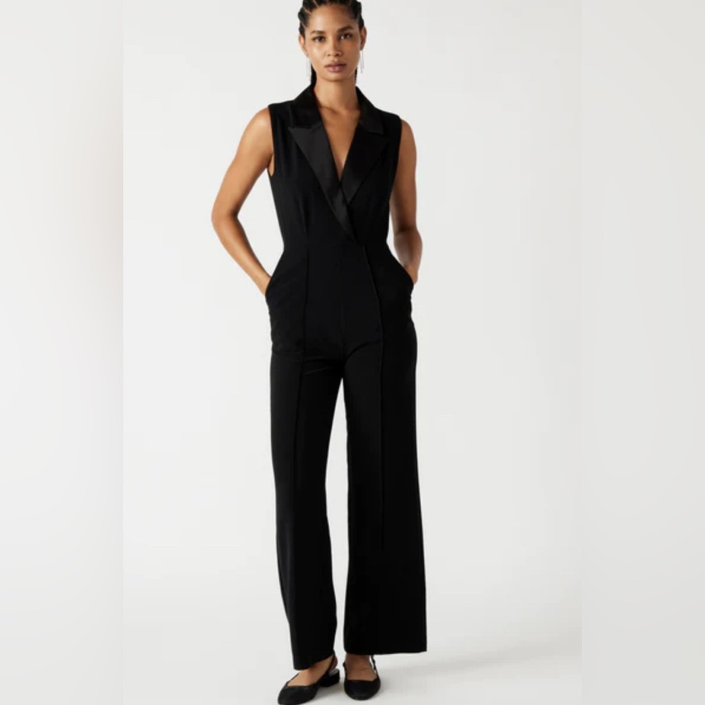Sleeveless Black Tailored Jumpsuit